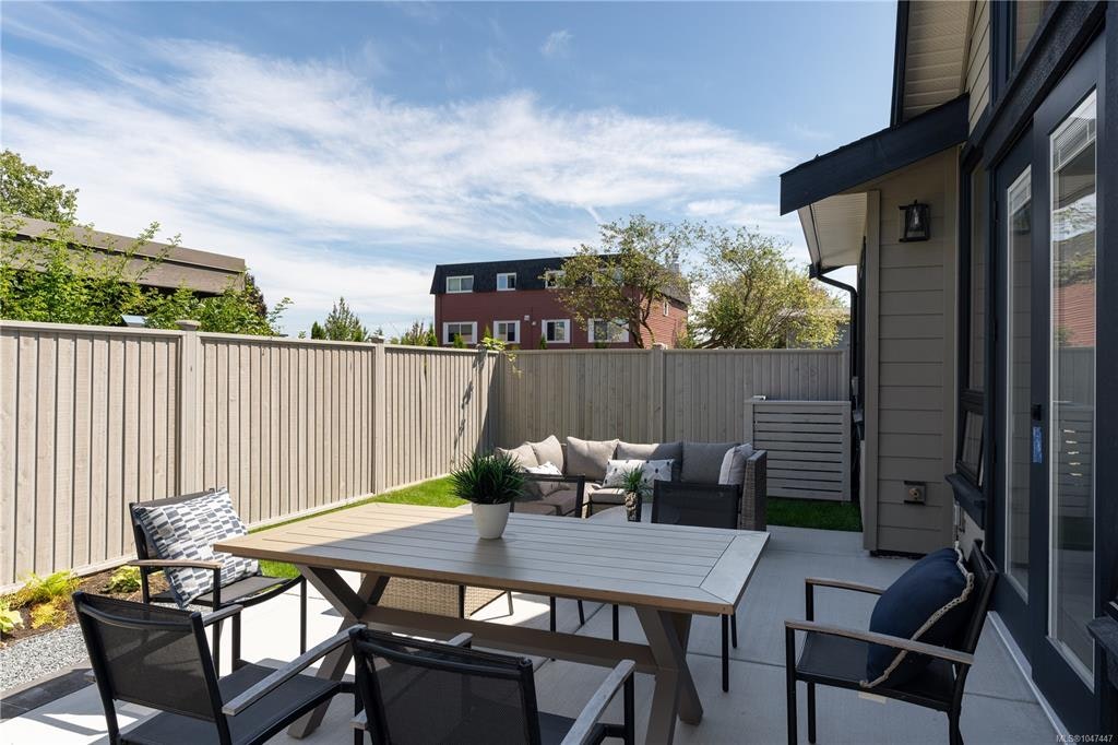 10013 Chicory Place, Sidney, BC, V8L 3N6 - 29