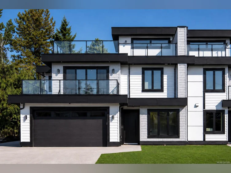 2292 Gail Place, Sidney, BC, V8L 2S2 - 2