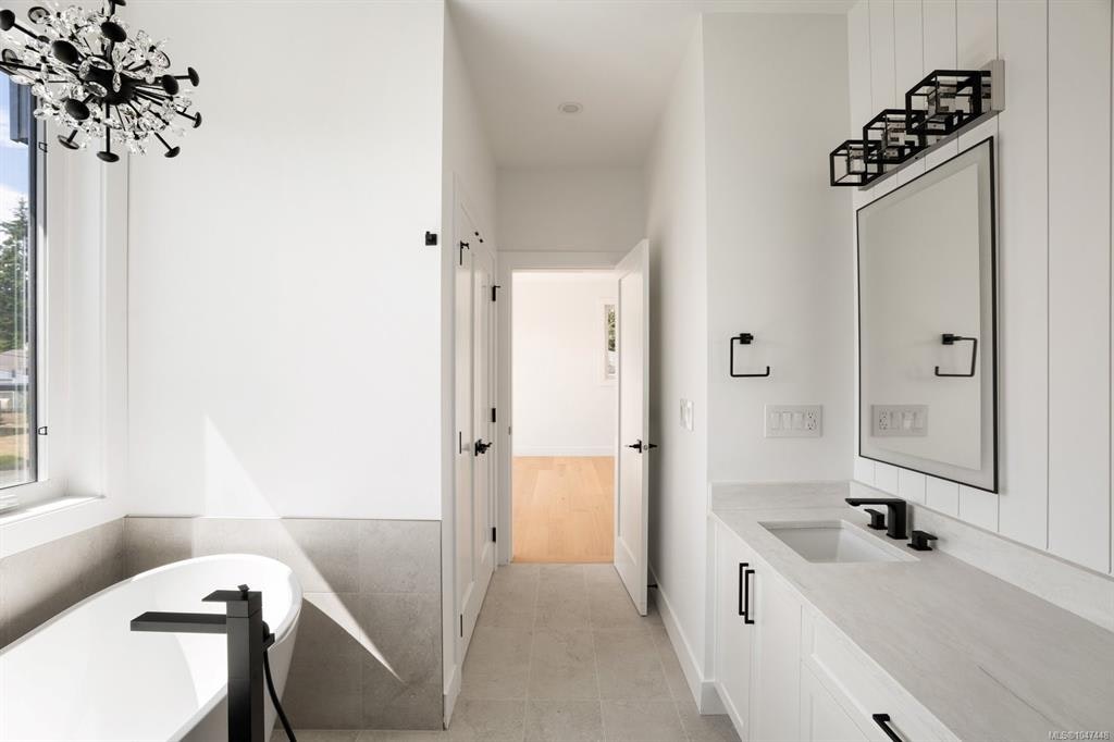 2292 Gail Place, Sidney, BC, V8L 2S2 - 22