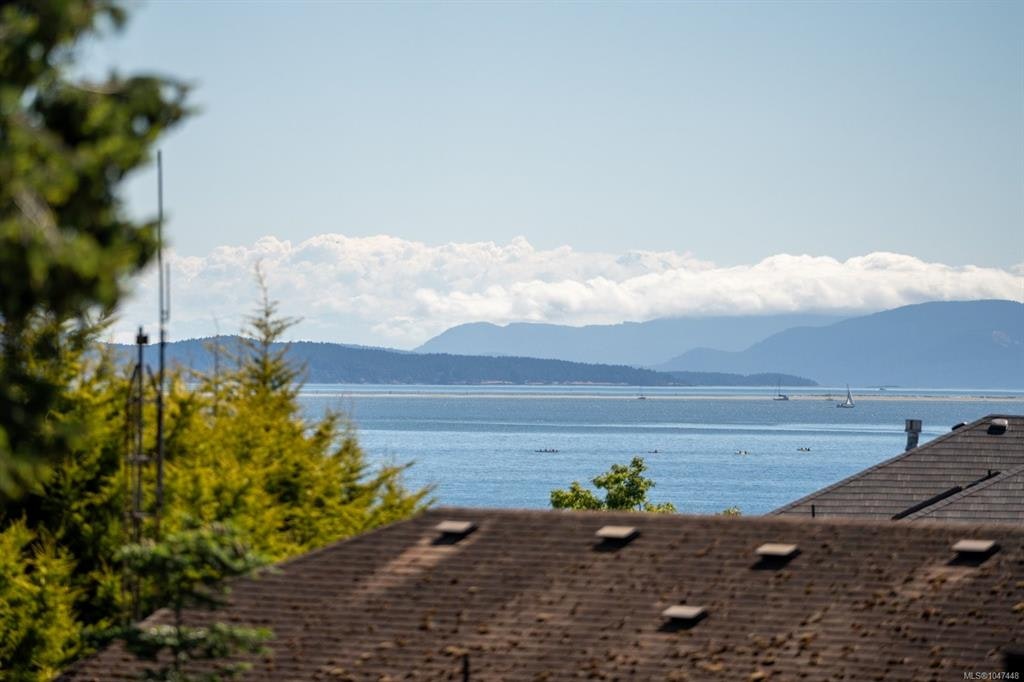 2292 Gail Place, Sidney, BC, V8L 2S2 - 36