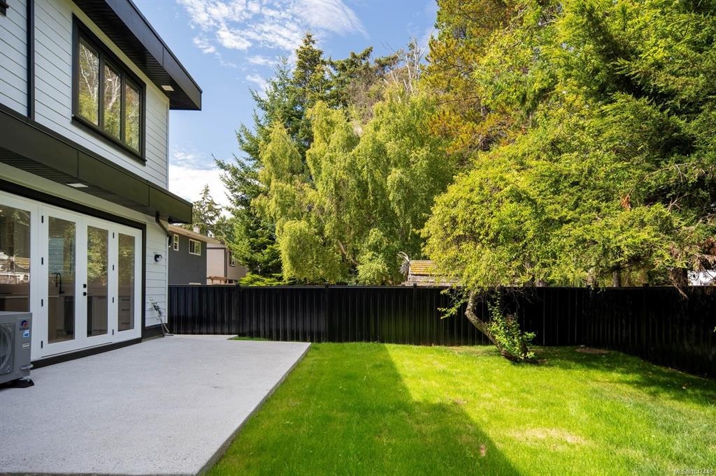 2292 Gail Place, Sidney, BC, V8L 2S2 - 42