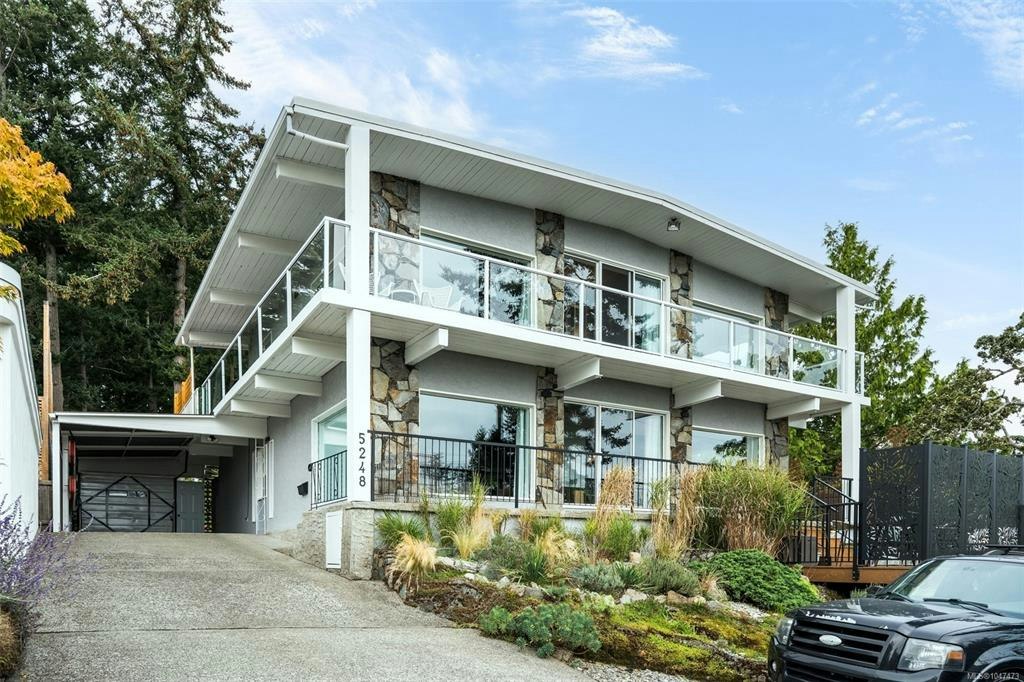 5248 Parker Avenue, Saanich, BC, V8Y 2M9