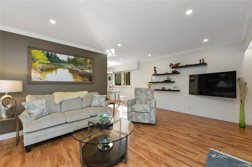 101-1035 Southgate Street - 3