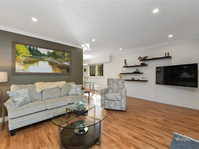 101-1035 Southgate Street - 3