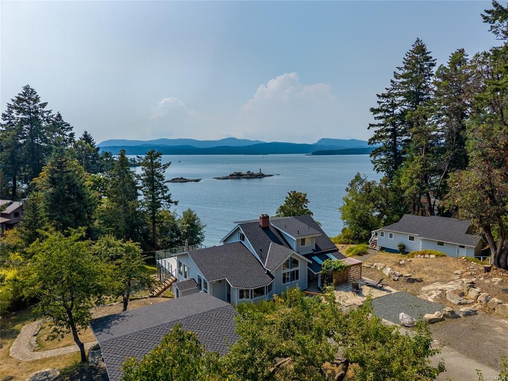 1209 Port Washington Road, Pender Island, BC, V0N 2M1