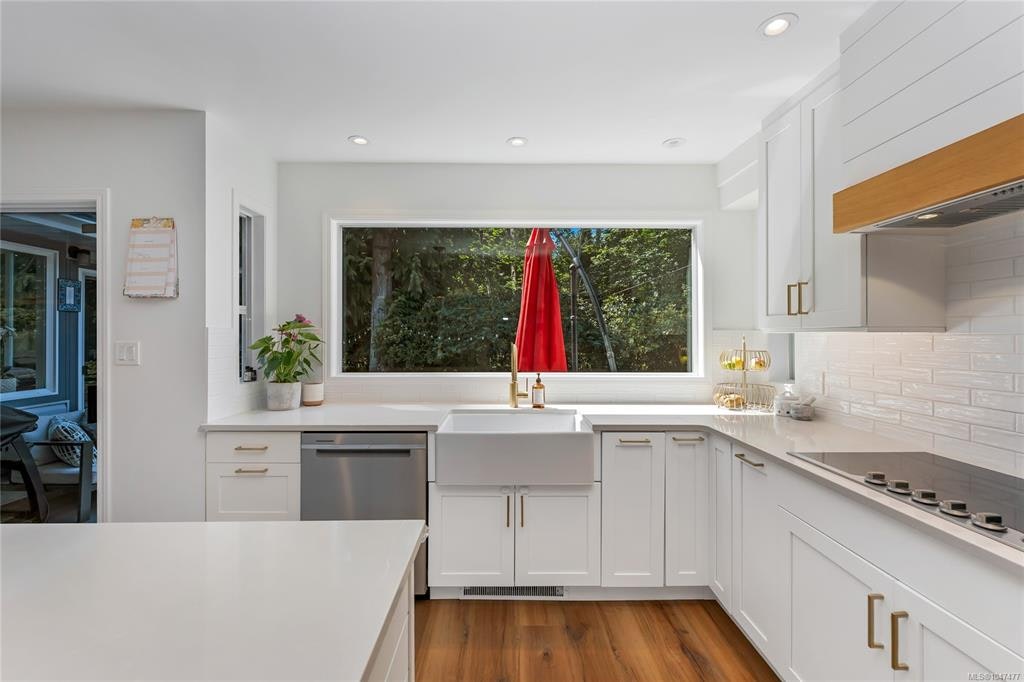 2146 Henlyn Drive, Sooke, BC, V9Z 0N5 - 11
