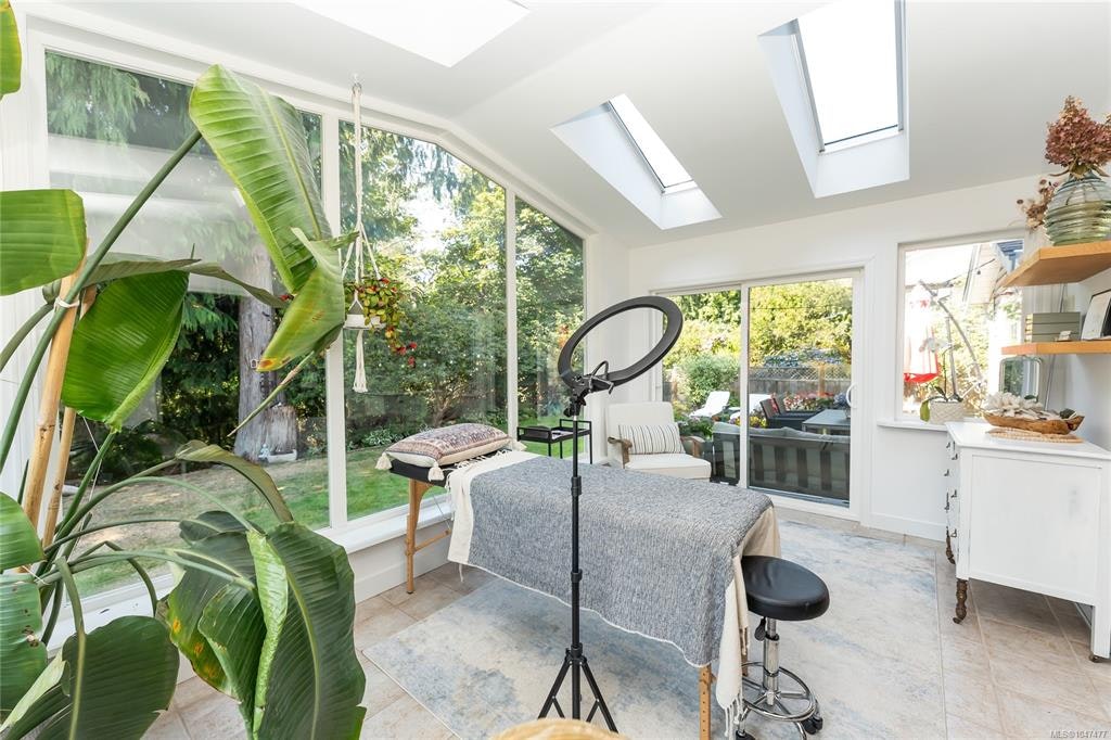 2146 Henlyn Drive - 3