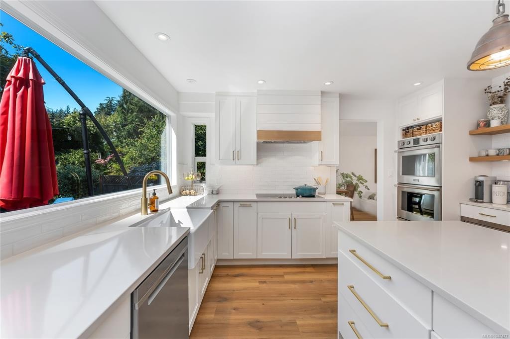 2146 Henlyn Drive, Sooke, BC, V9Z 0N5 - 10