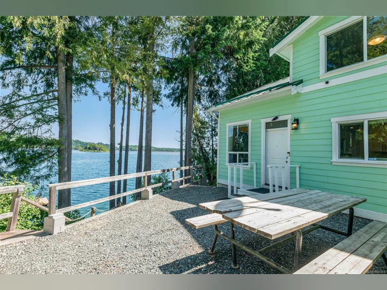 2270 South Lake Road, Qualicum Beach, BC, V9K 2L7 - 12