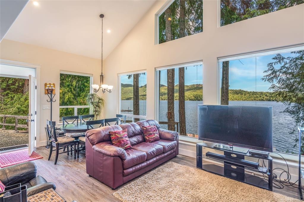 2270 South Lake Road, Qualicum Beach, BC, V9K 2L7 - 4