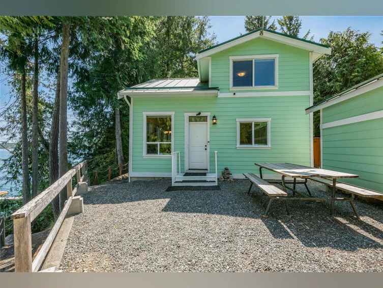 2270 South Lake Road, Qualicum Beach, BC, V9K 2L7 - 11