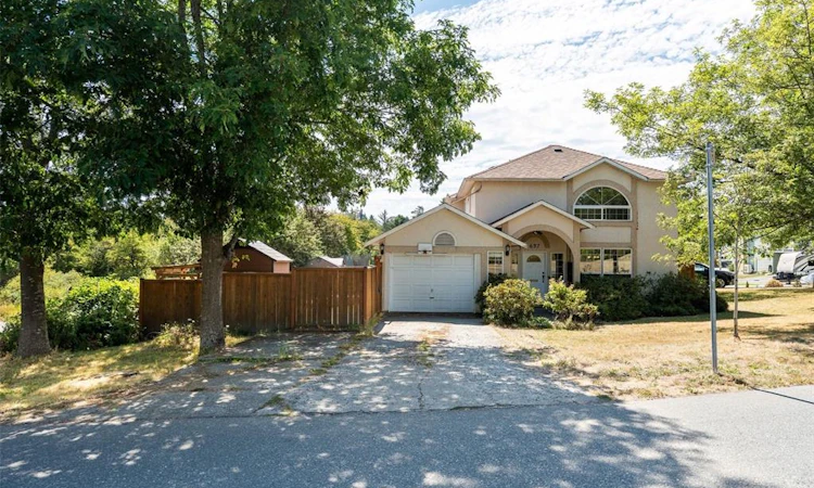 637 Jolly Place