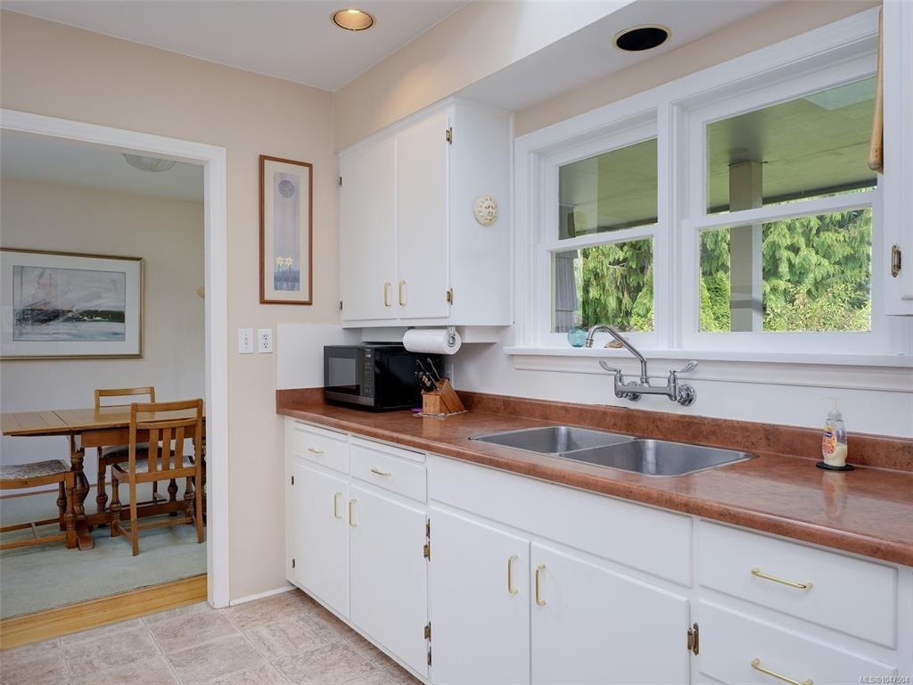 2568 Margate Avenue - 5