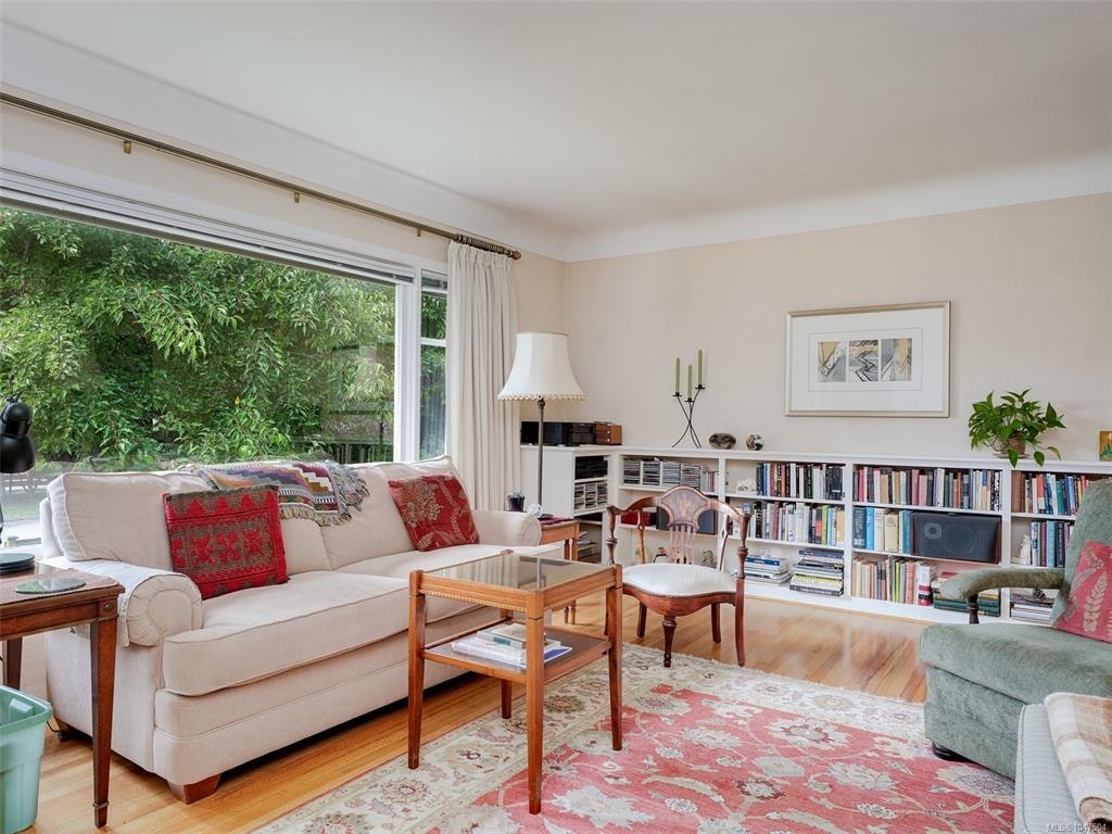 2568 Margate Avenue - 2