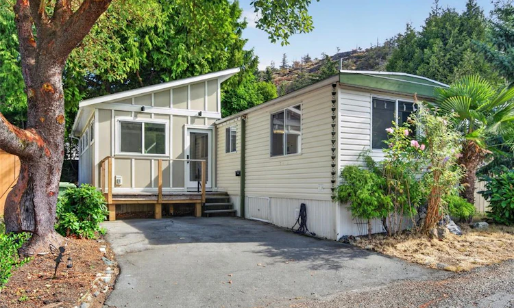 48-2587 Selwyn Road