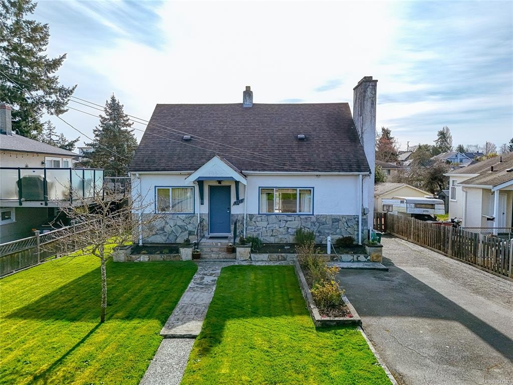 3155 Earl Grey Street, Saanich, BC, V9A 1X1