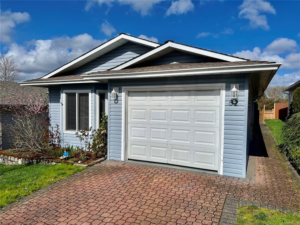 82 Wolf Lane, View Royal, BC, V9A 7M2