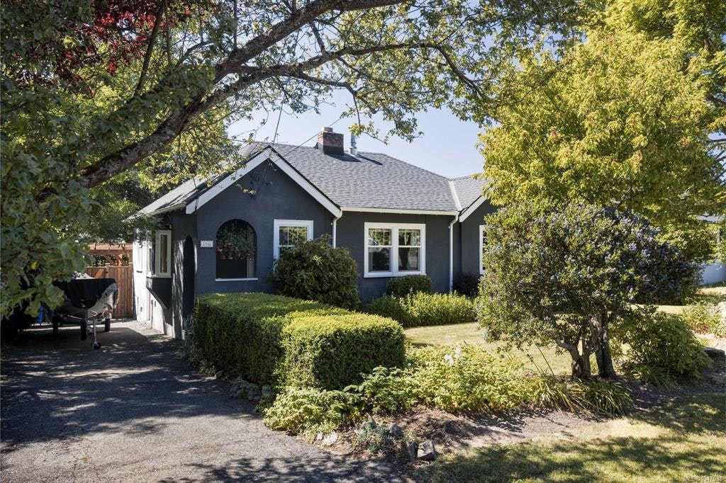 3110 Frechette Street, Saanich, BC, V8P 4N5