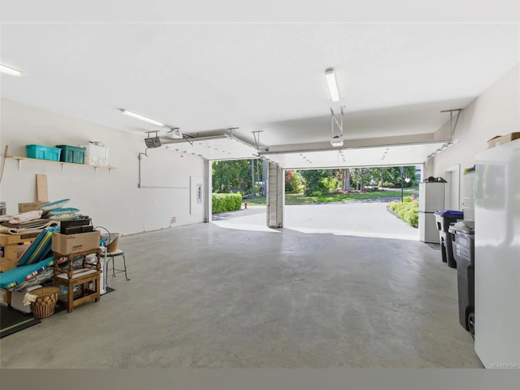 3831 Creekside Drive, Bowser/Deep Bay, BC, V0R 1G0 - 38