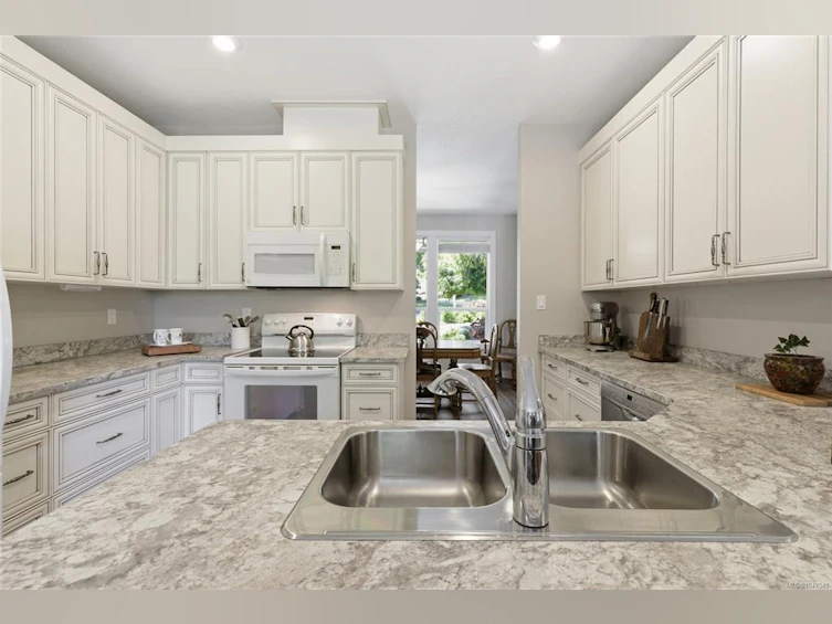 3831 Creekside Drive, Bowser/Deep Bay, BC, V0R 1G0 - 25