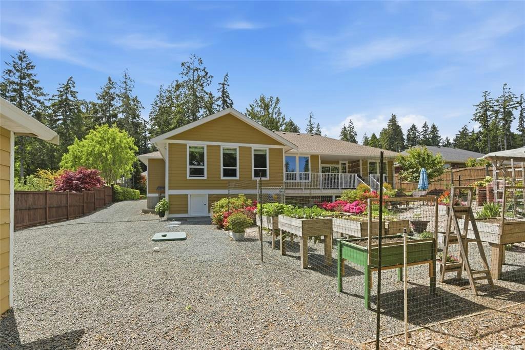 3831 Creekside Drive, Bowser/Deep Bay, BC, V0R 1G0 - 43