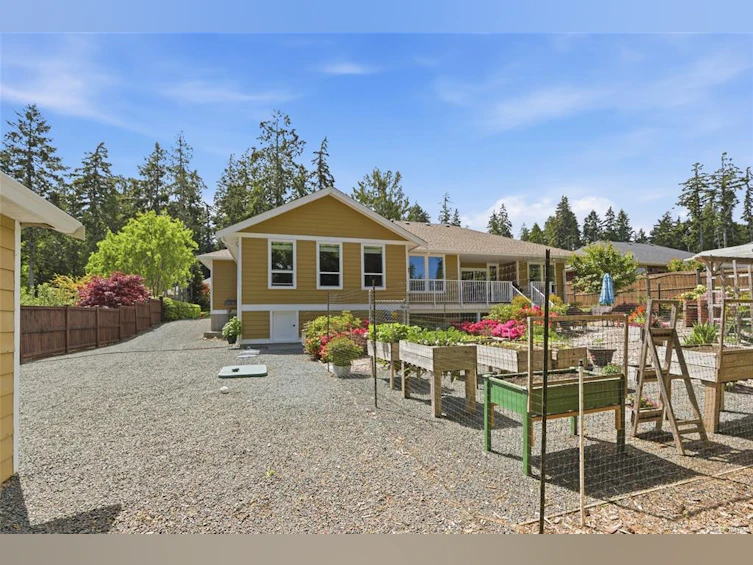 3831 Creekside Drive, Bowser/Deep Bay, BC, V0R 1G0 - 43