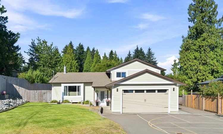 5579 Clipper Drive