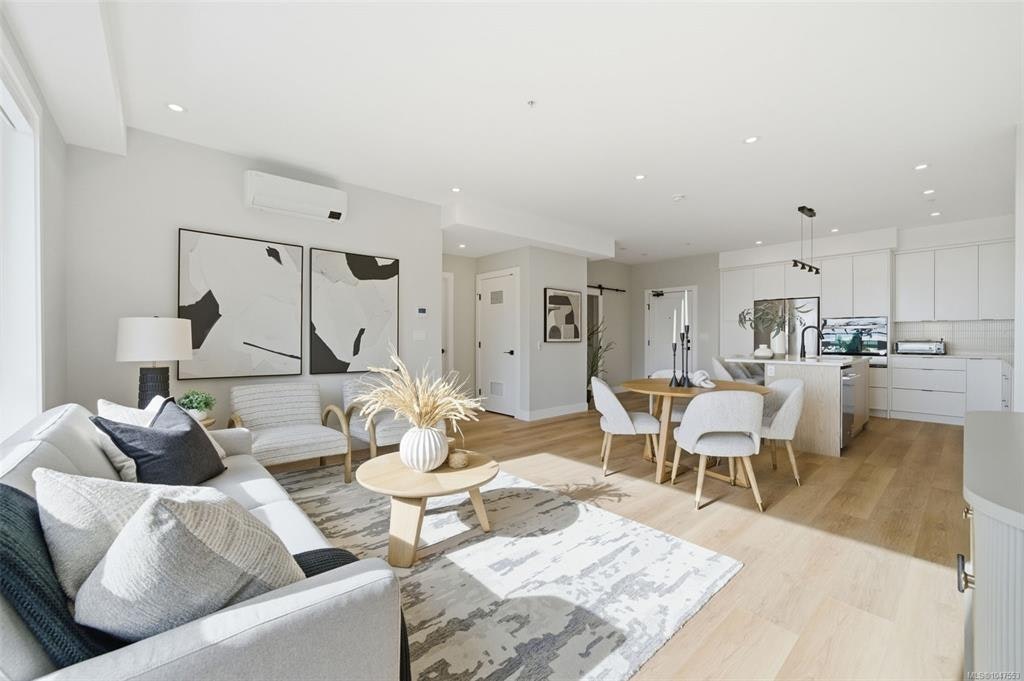 113-1810 Selenite Place - 2