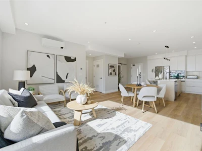 113-1810 Selenite Place - 2