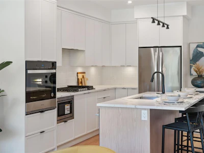 107-1810 Selenite Place - 4