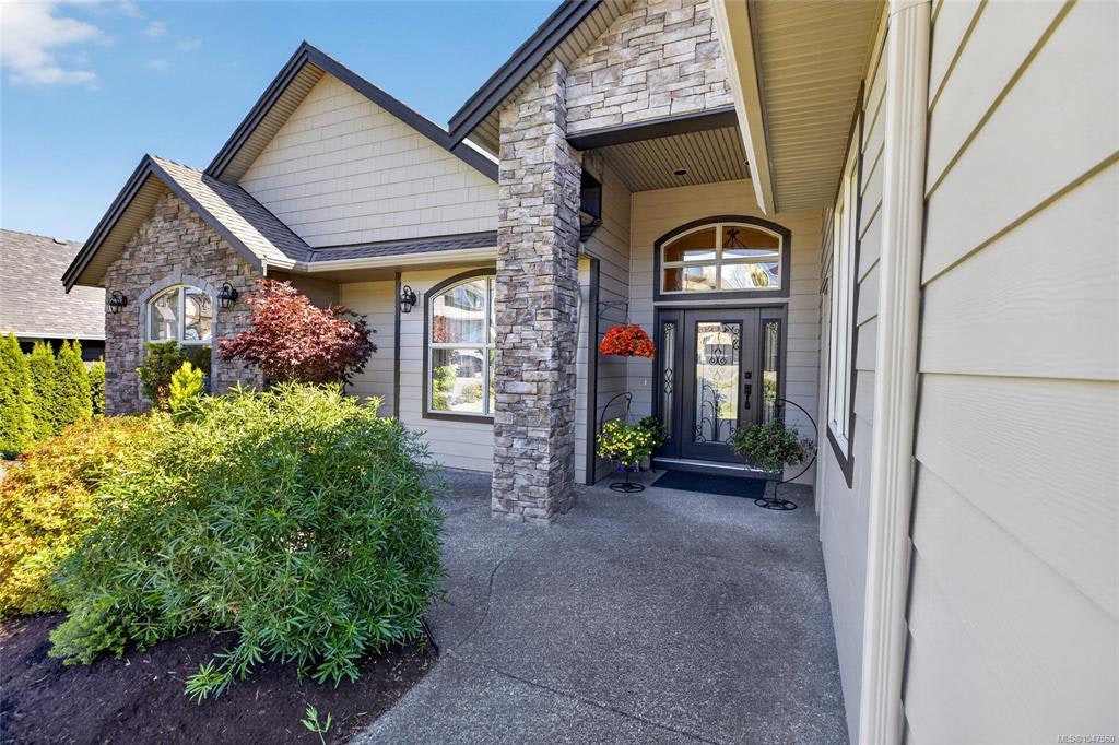 656 Mariner Drive - 2