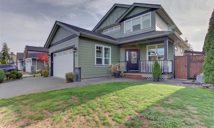 1922 Falcon Crescent