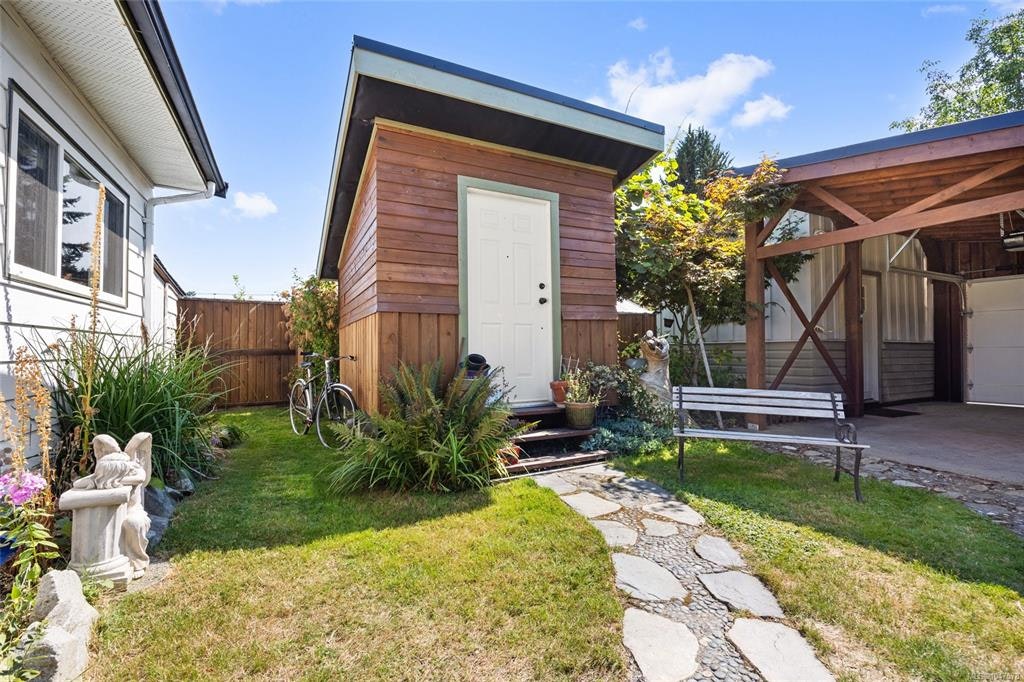 1755 Lewis Avenue, Courtenay, BC, V9N 2Z1 - 31