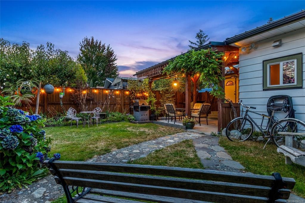 1755 Lewis Avenue - 3