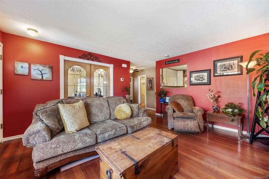 1755 Lewis Avenue, Courtenay, BC, V9N 2Z1 - 10