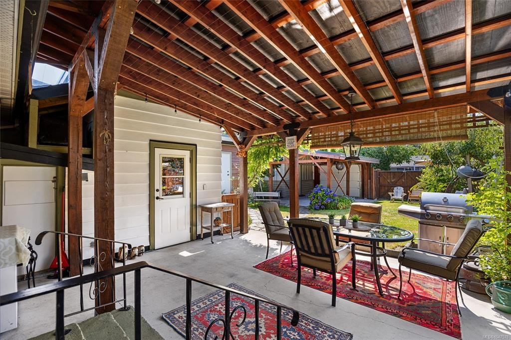 1755 Lewis Avenue - 4