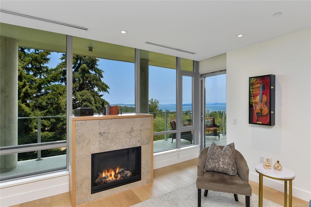 202-5388 Hill Rise Terrace - 5