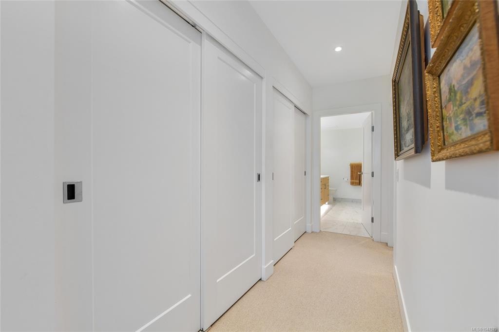 202-5388 Hill Rise Terrace, Saanich, BC, V8Y 3K2 - 34