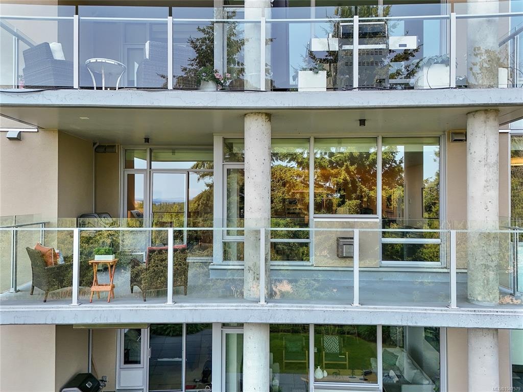 202-5388 Hill Rise Terrace, Saanich, BC, V8Y 3K2 - 49