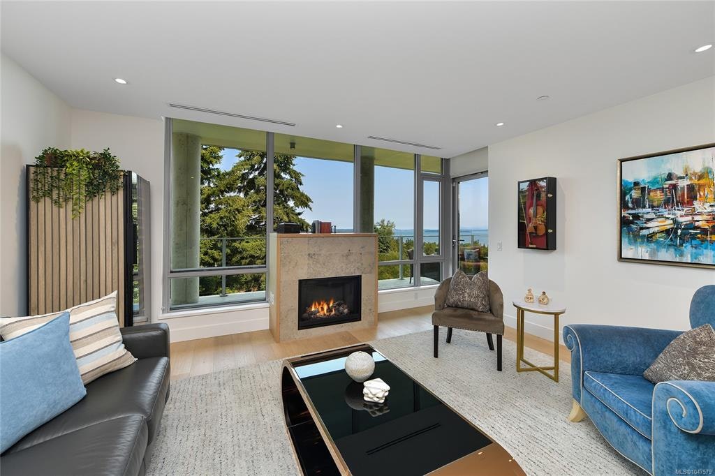 202-5388 Hill Rise Terrace, Saanich, BC, V8Y 3K2 - 8