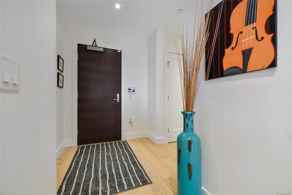 202-5388 Hill Rise Terrace, Saanich, BC, V8Y 3K2 - 43