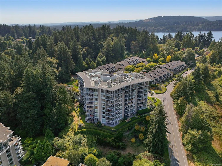 202-5388 Hill Rise Terrace, Saanich, BC, V8Y 3K2 - 54
