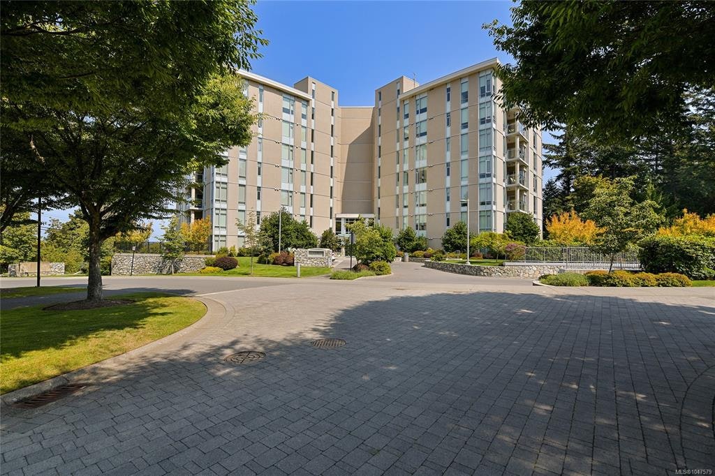 202-5388 Hill Rise Terrace, Saanich, BC, V8Y 3K2 - 64