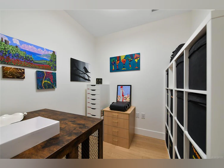 202-5388 Hill Rise Terrace, Saanich, BC, V8Y 3K2 - 45