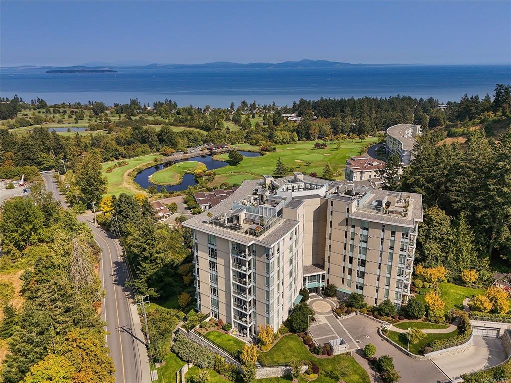 202-5388 Hill Rise Terrace, Saanich, BC, V8Y 3K2 - 55