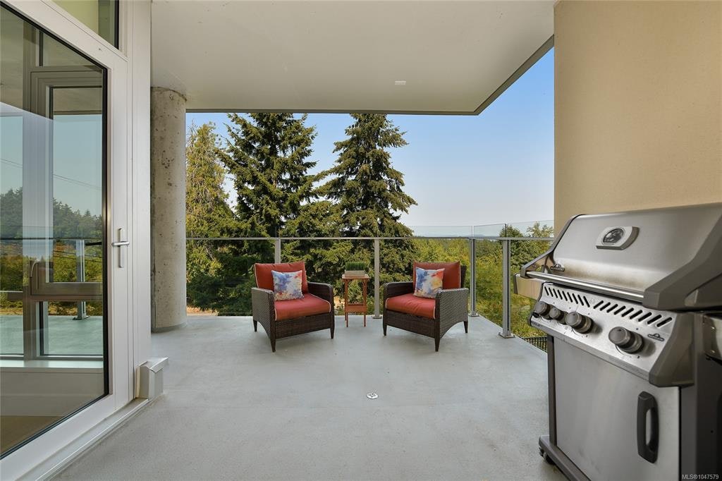 202-5388 Hill Rise Terrace, Saanich, BC, V8Y 3K2 - 20