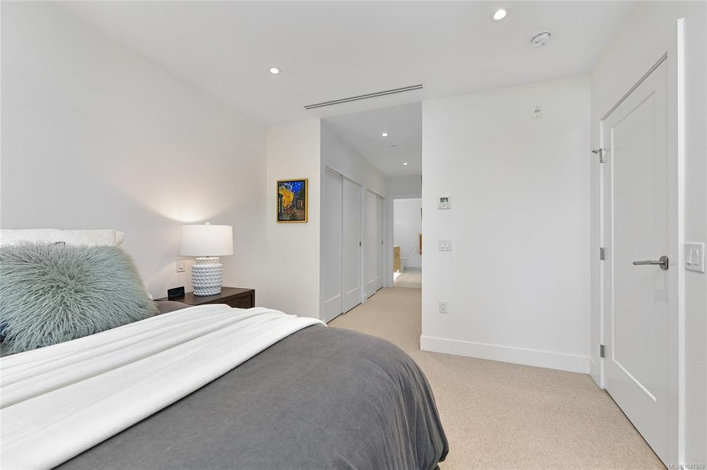 202-5388 Hill Rise Terrace, Saanich, BC, V8Y 3K2 - 25