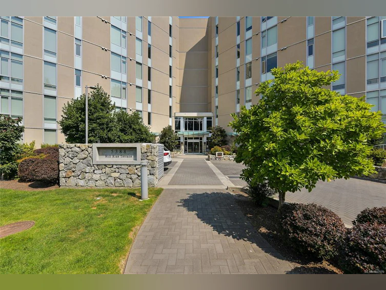 202-5388 Hill Rise Terrace, Saanich, BC, V8Y 3K2 - 63