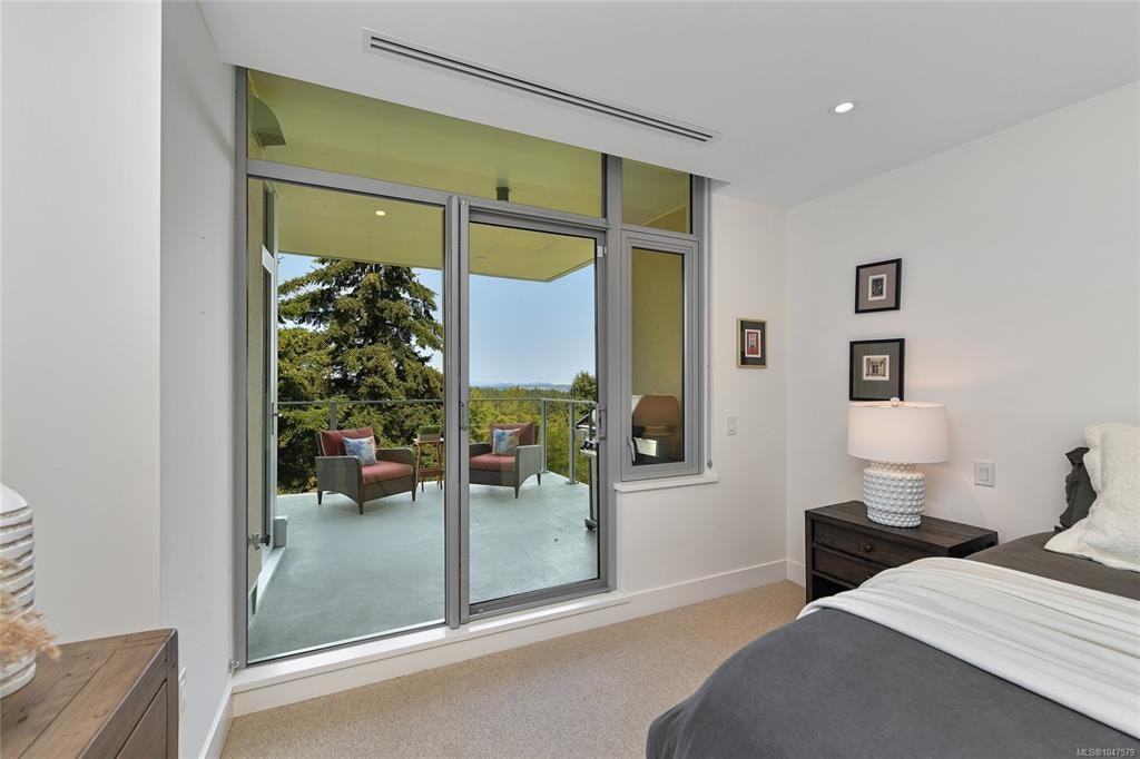 202-5388 Hill Rise Terrace, Saanich, BC, V8Y 3K2 - 24