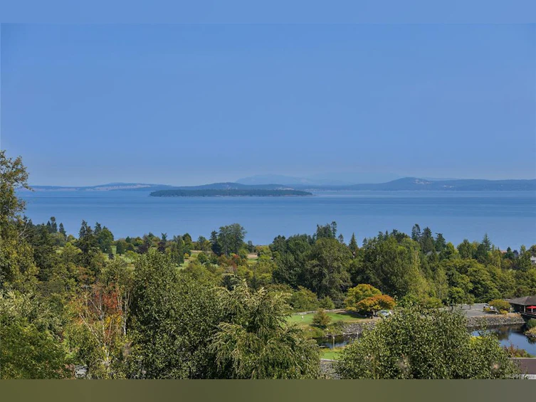 202-5388 Hill Rise Terrace, Saanich, BC, V8Y 3K2 - 71